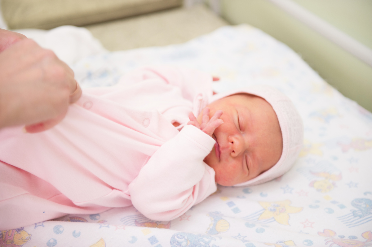 Первая неделя после родов — уход за новорожденным