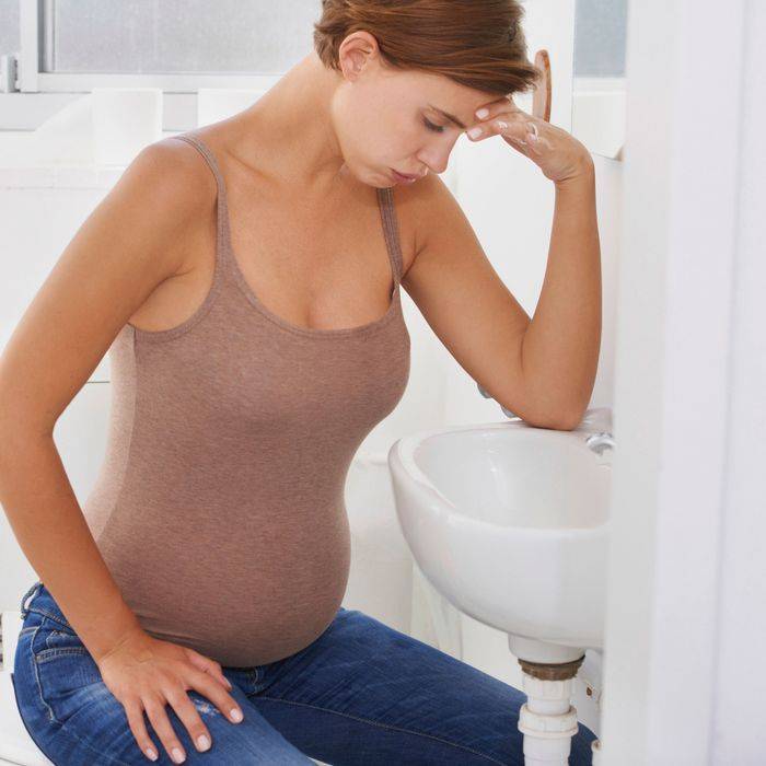 Вздутие и урчание в животе при беременности на ранних сроках
