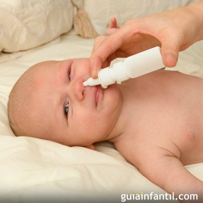 Как почистить носик новорожденному от козявок и соплей (советы комаровского)