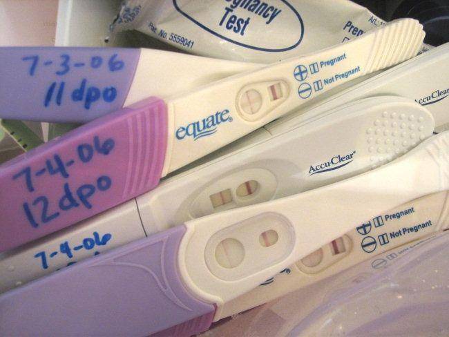 Может ли тест на беременность ошибиться на ранних сроках и не показать две полоски, если зачатие произошло?