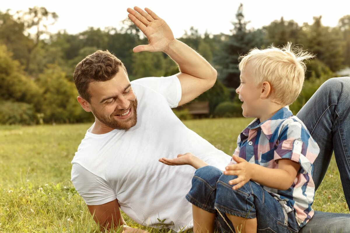 Никогда не смейтесь над сыном: 9 правил воспитания мальчика