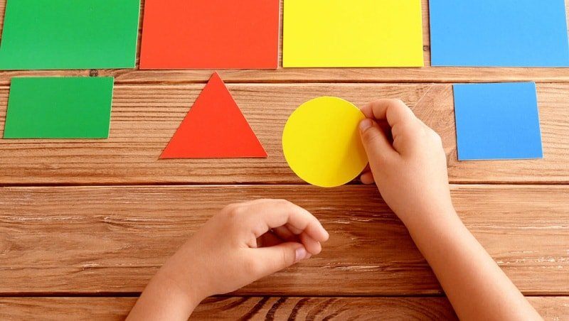 Как научить ребенка различать цвета? методики и полезные советы | развитие ребенка