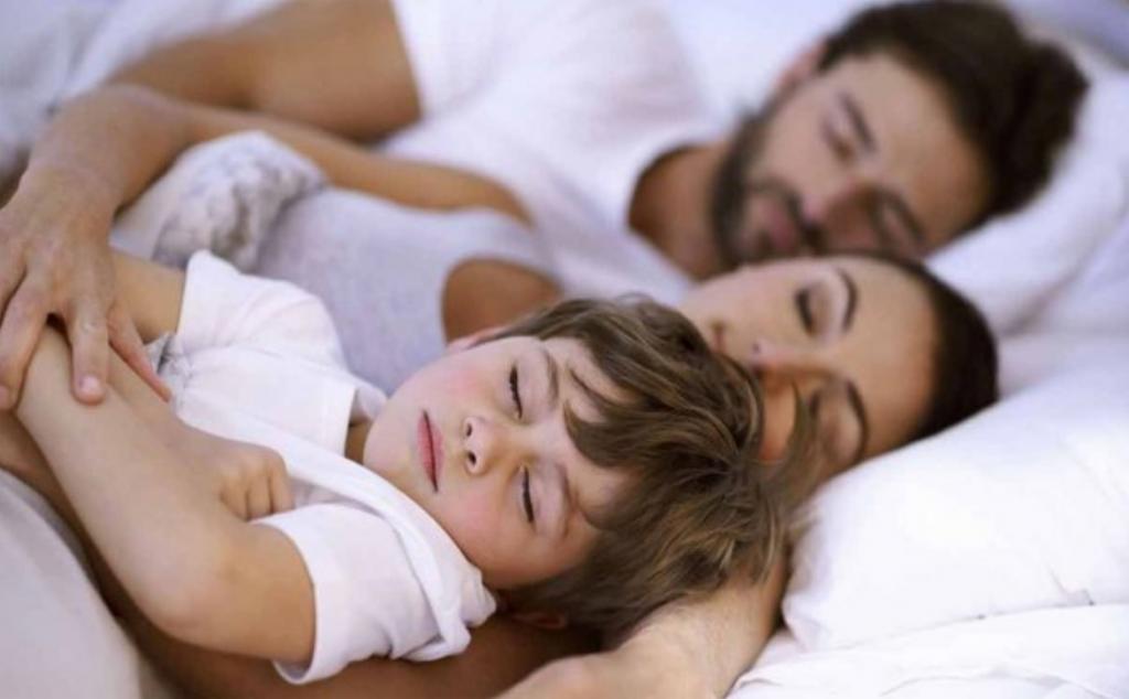 Совместный сон с ребенком: да или нет? советуют эксперты | lady.tut.by