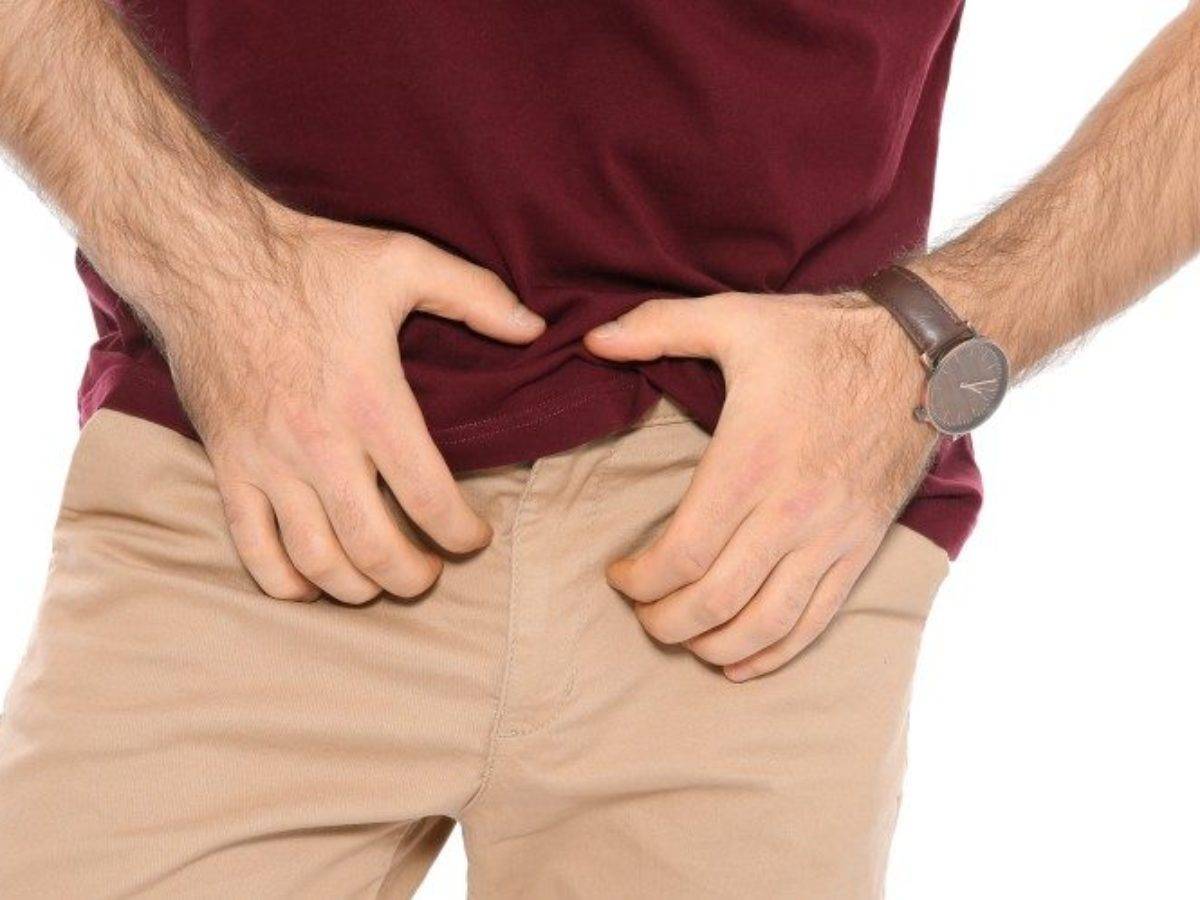 Боль в яичках у мужчин: причины, осложнения и методы лечения