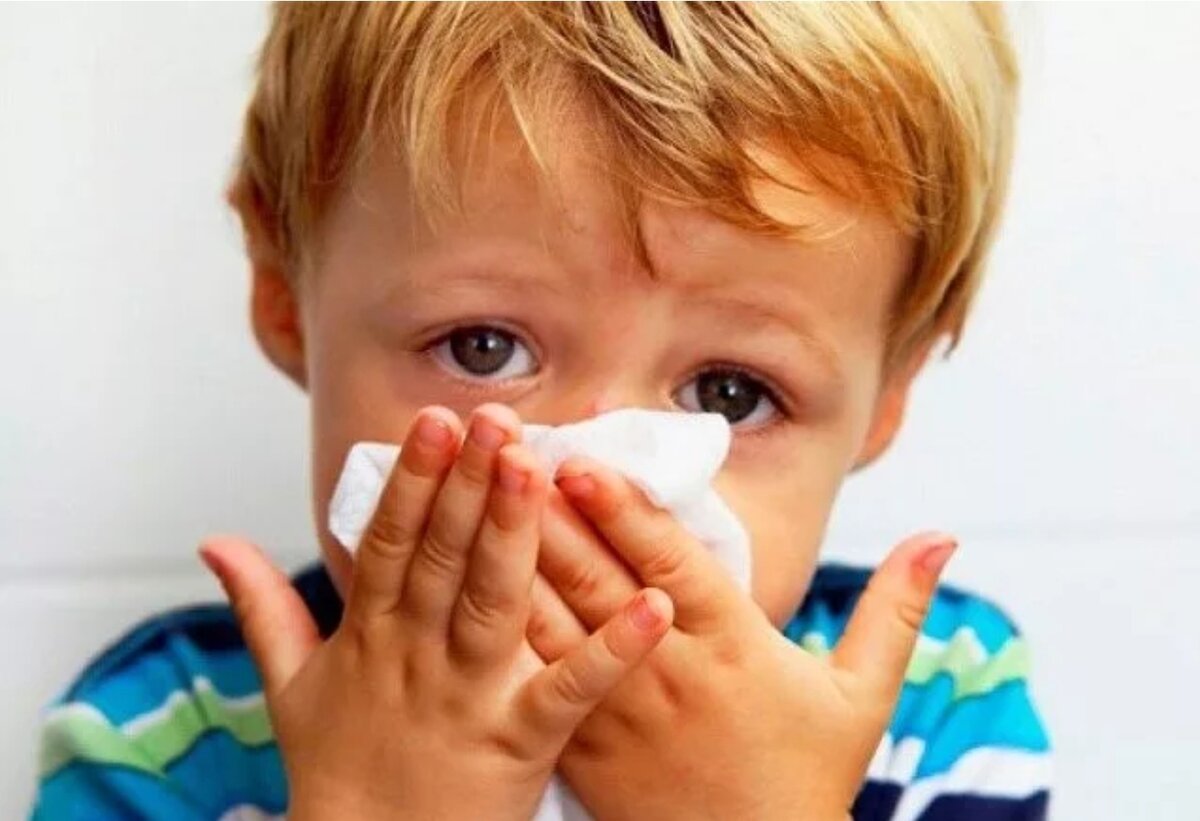 Конъюнктивит и температура у ребенка: чем лечить заболевание на фоне орви (простуды), кашля, насморка (желтых и зеленых соплей)?