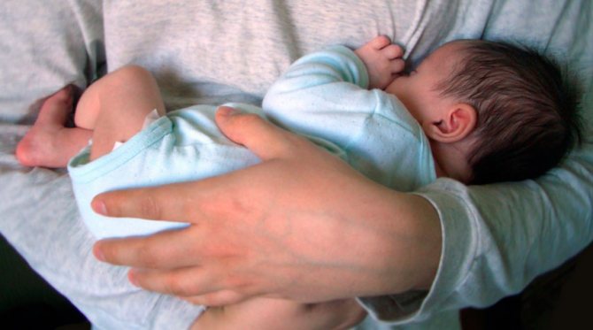Е. комаровский - как ребенка отучить от рук в 2 месяца, отучить младенца от качания перед сном