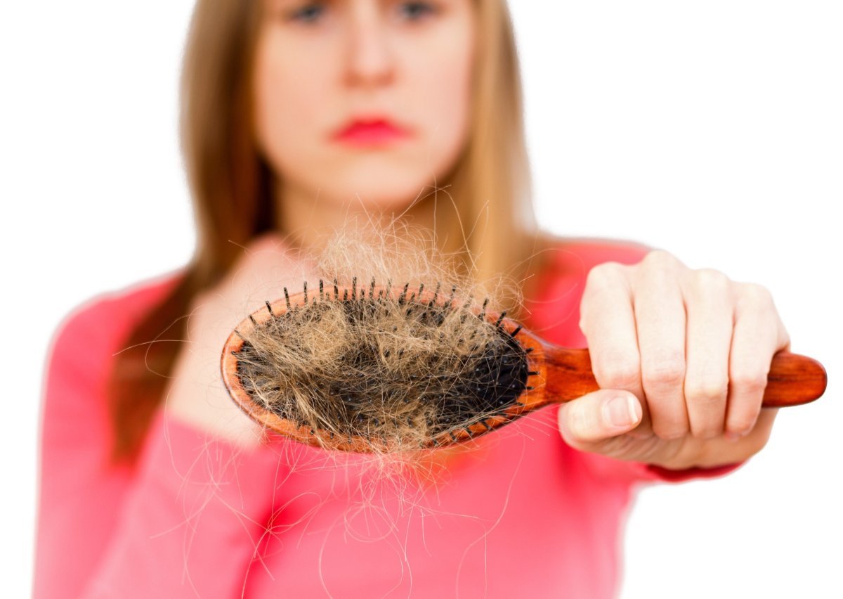 Выпадение волос после родов, причины выпадения волос, уход за волосами после родов
