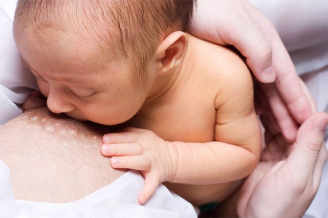 Наедается ли ваш ребенок грудным молоком?