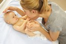 Уход за новорожденным ребенком. практическое руководство по уходу за новорожденным