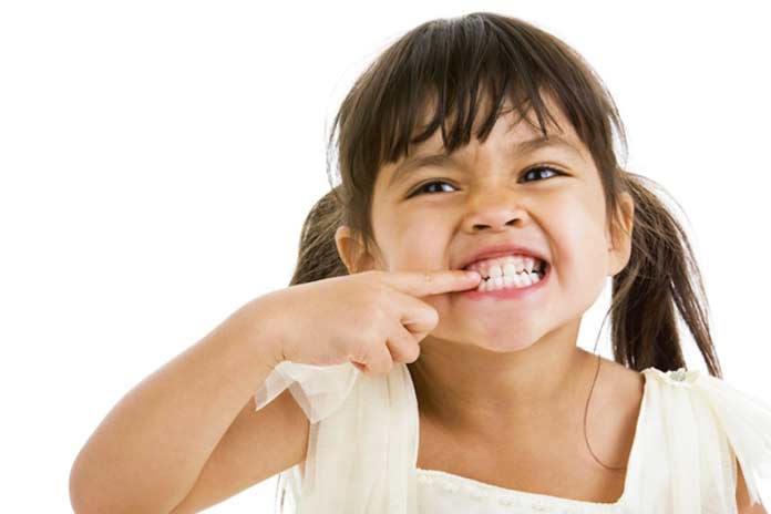 Е. комаровский: ребенок во сне скрипит зубами - причины, почему есть скрежет