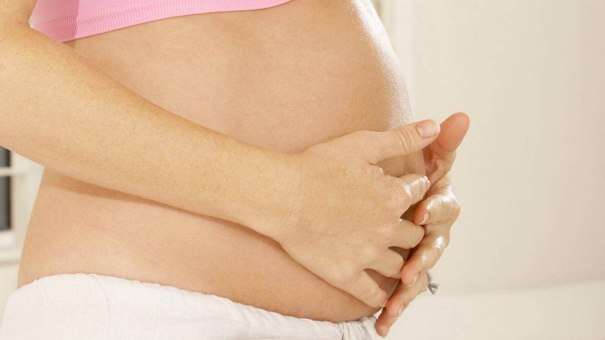 Шевеление плода при беременности: когда ребенок начинает шевелиться | новости