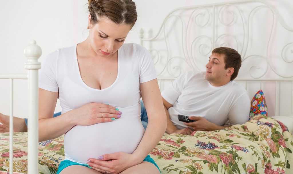 Я беременна, мой муж меня бросил: как пережить развод беременной