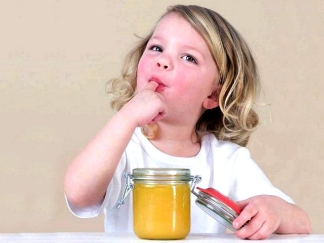 С какого возраста можно давать ребенку мед?