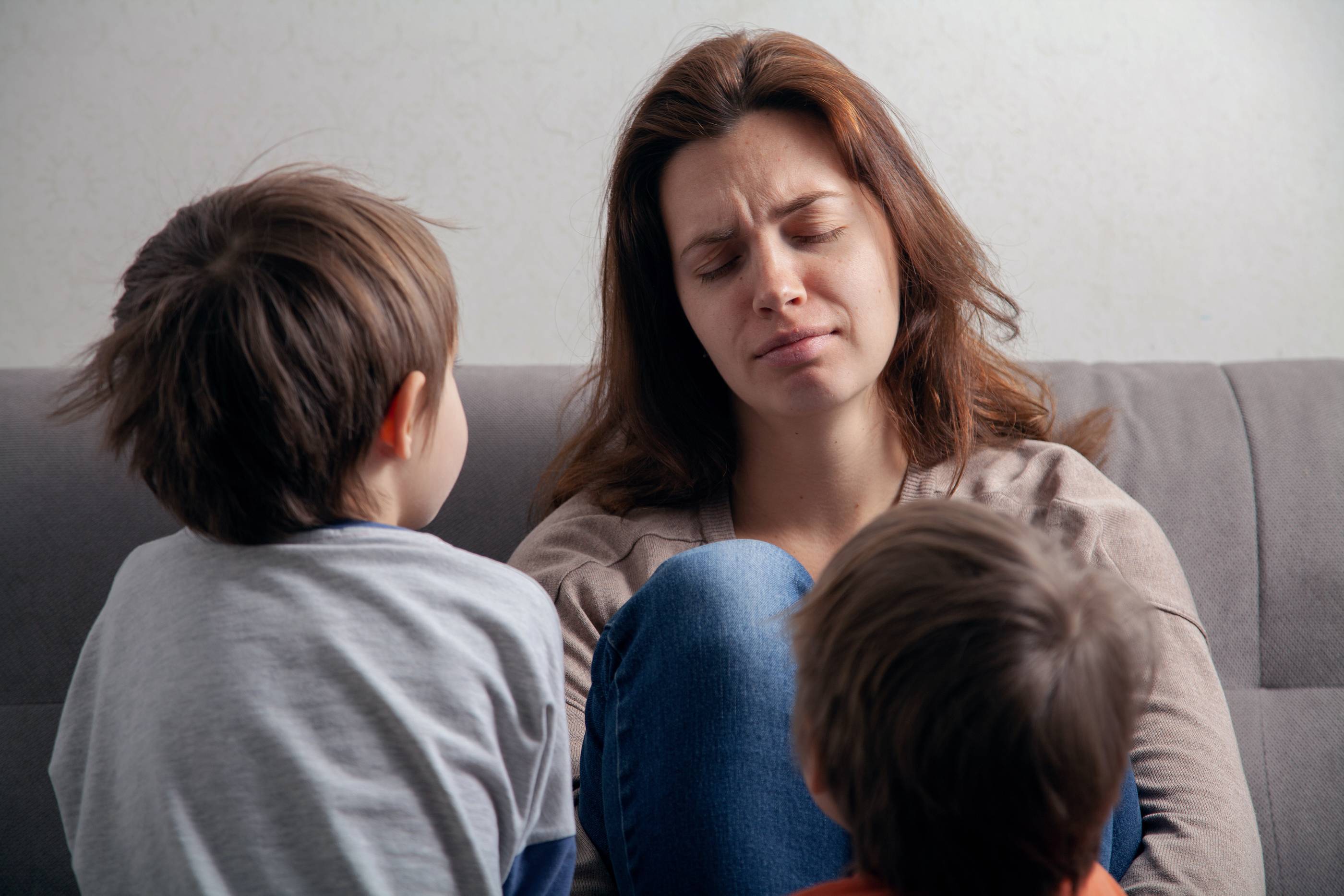 Что делать, если мама бесит? сложности отношений в семье, способы решения проблемы, полезные советы - psychbook.ru