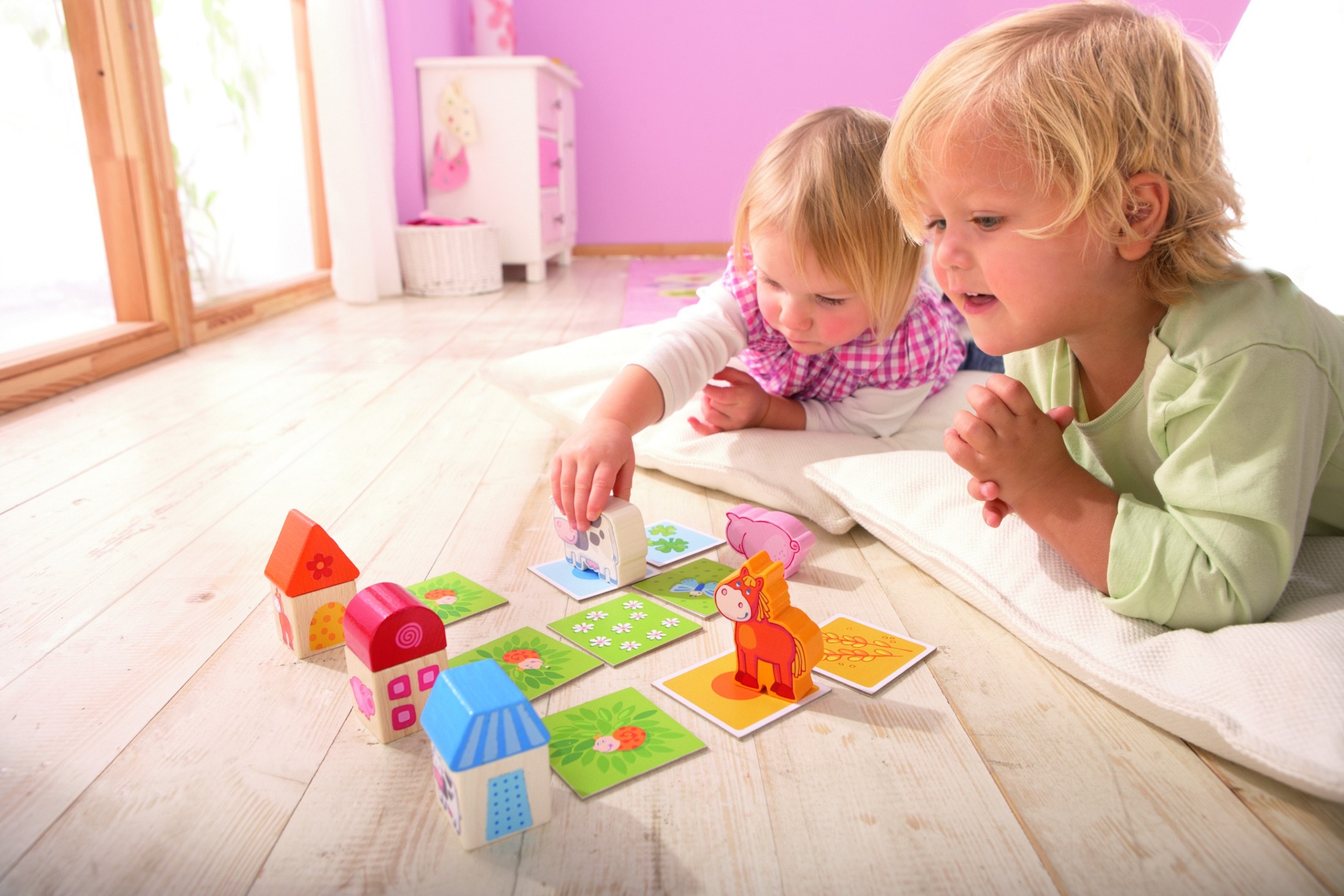 Как развивать ребенка 3-х месяцев: игрушки, занятия и развивающие игры с малышом в домашних условиях