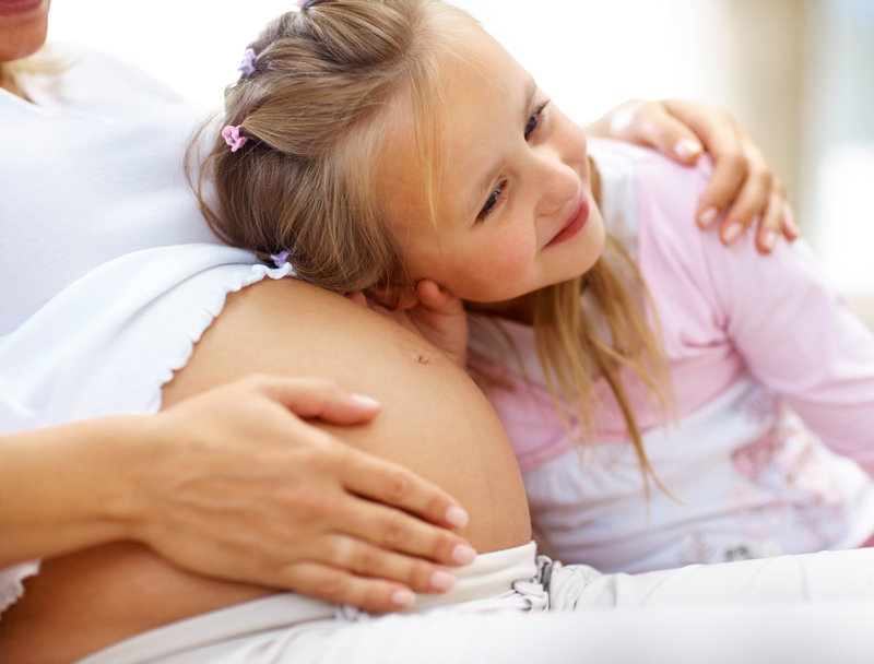 Какие первые признаки беременности у кормящей мамы при грудном вскармливании?