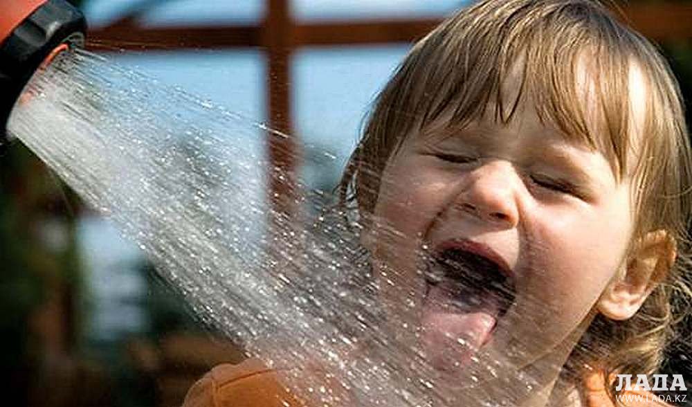 Как помочь ребёнку в летнюю жару