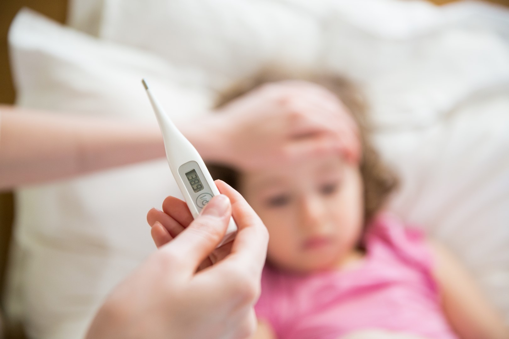 5 причин низкой температуры у ребёнка: почему стоит беспокоиться и что нужно делать?