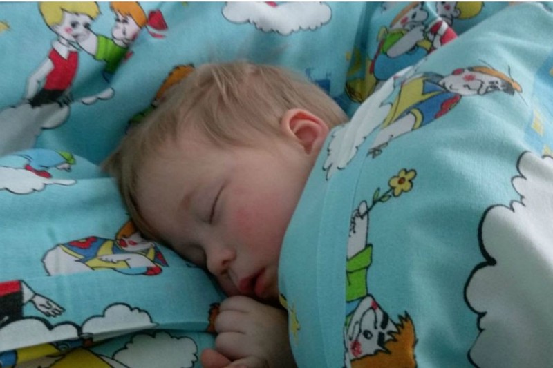 Как отучить новорожденного ребенка спать с мамой в 3, 6, 8 и 10 месяцев: способы