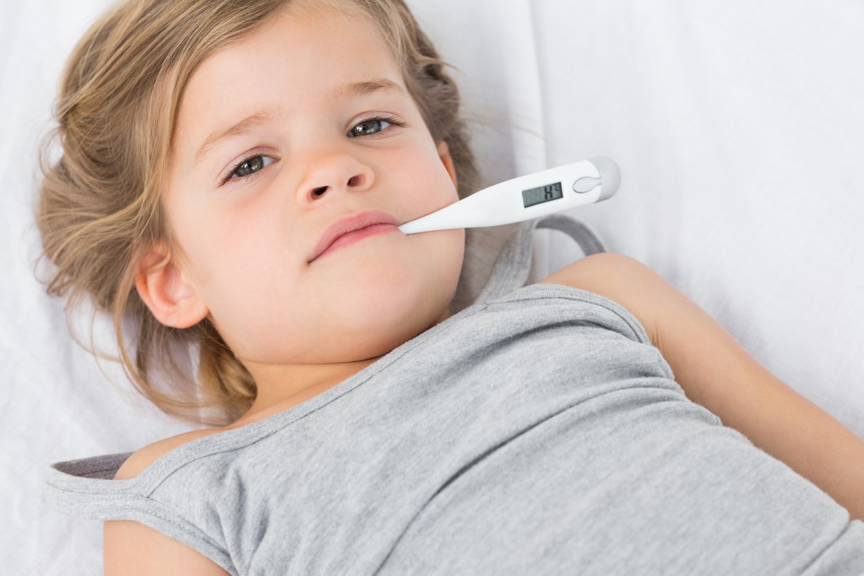 От чего может быть температура у ребенка 7 лет без симптомов простуды