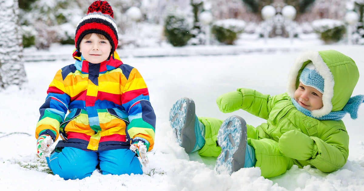 Как одеть ребенка на улицу? когдаумесно надеть зимний комбенизон?