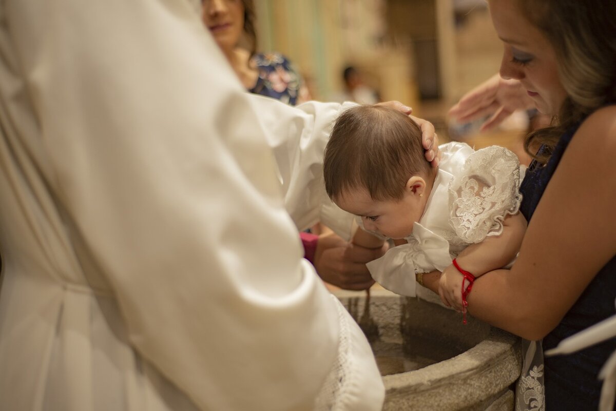 Как выбрать крестных родителей и какое их предназначение?