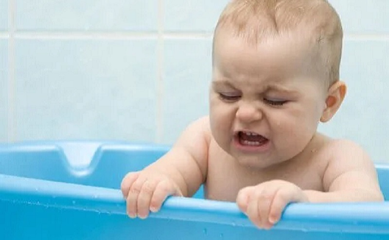 Ребенок боится купаться в ванной | уроки для мам