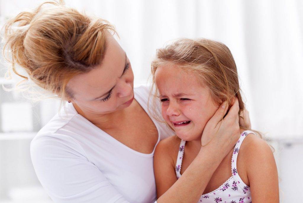 Как успокоить ребенка 2 лет во время истерики?