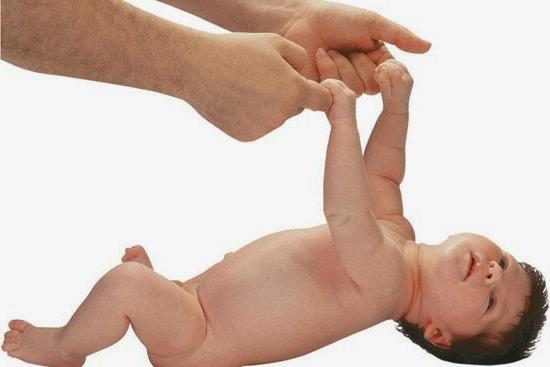 Гипертонус у младенцев: норма, патология и последствия
