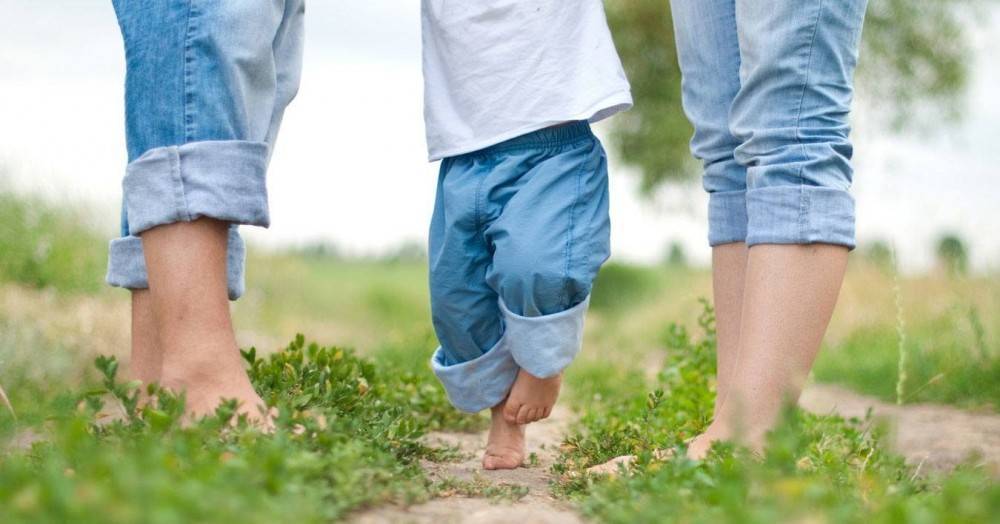 Почему ребенок ходит на носочках: причины, методы лечения, мнение доктора комаровского