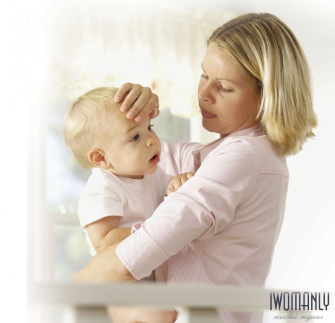 Непонятный симптом – почему ребенок чешет уши?