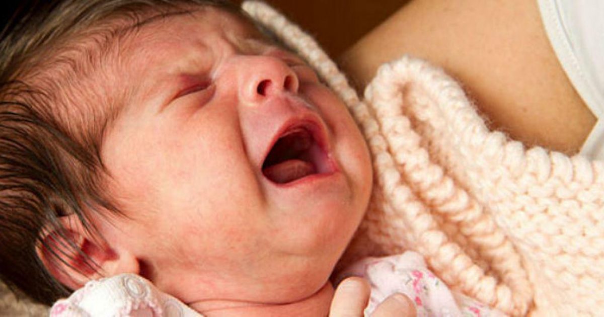 Как успокоить ребенка при истерике, гиперактивности, плаче — 23 способа