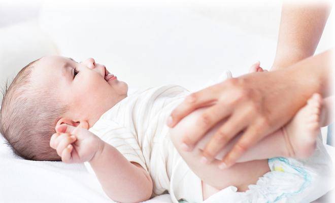 Запор у новорожденного при грудном вскармливании: что делать и как помочь