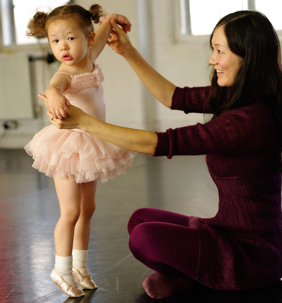 На какие танцы отдать дочь — советы маме