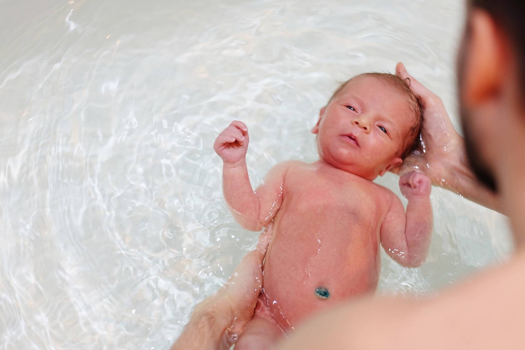 Что такое воздушные ванны для новорожденных
