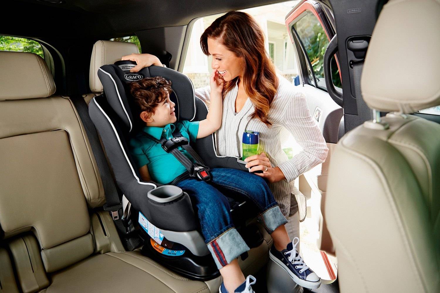 Можно ли перевозить ребенка в авто на переднем сиденье