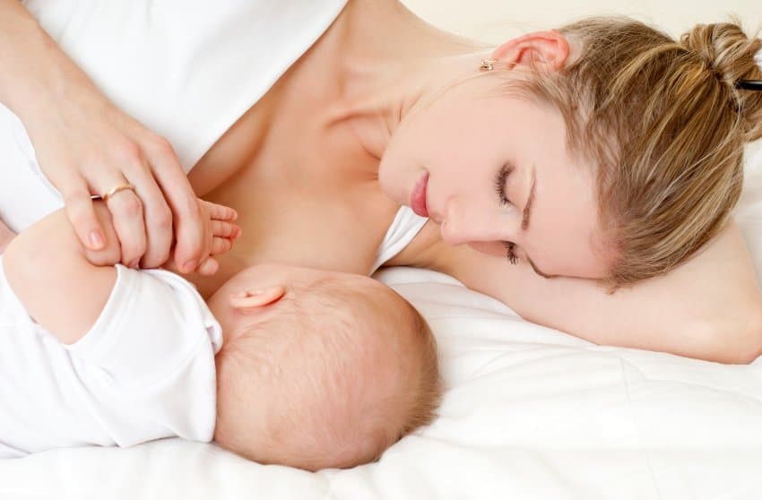 Как отучить от ночных кормлений ребенка на грудном вскармливании или смеси