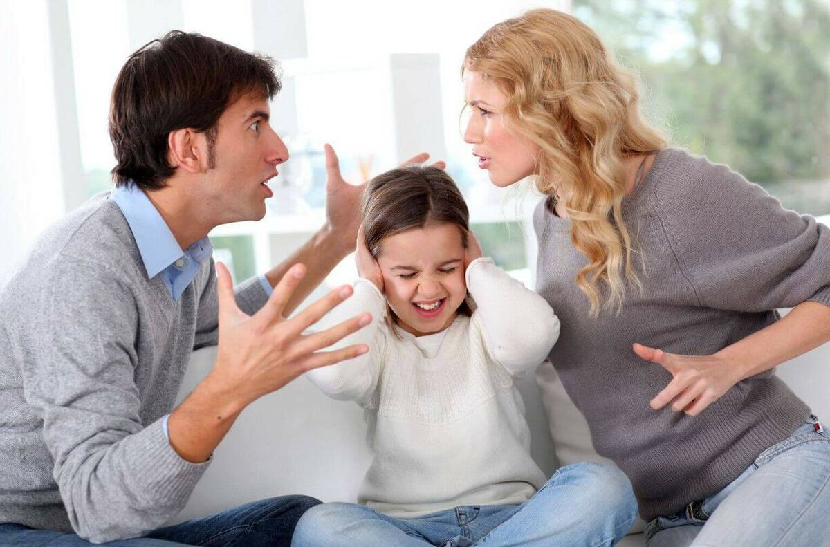 3 темы, которые никогда не нужно обсуждать со своими детьми