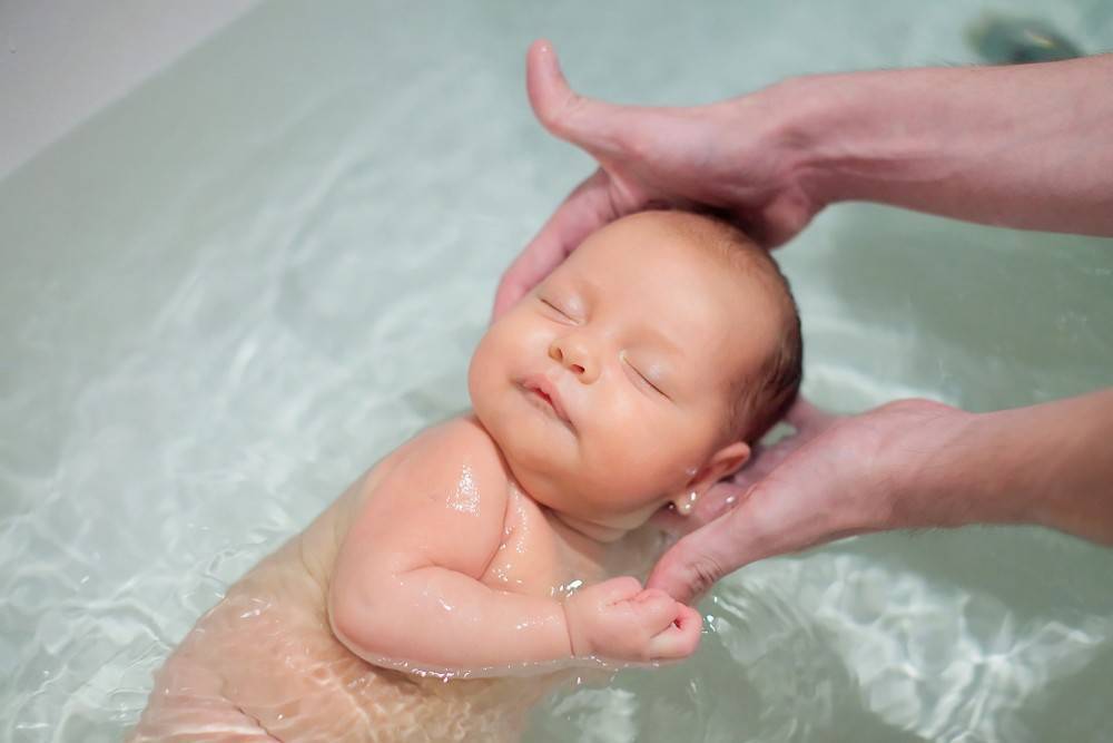 Как развести марганцовку для купания новорожденного ребенка