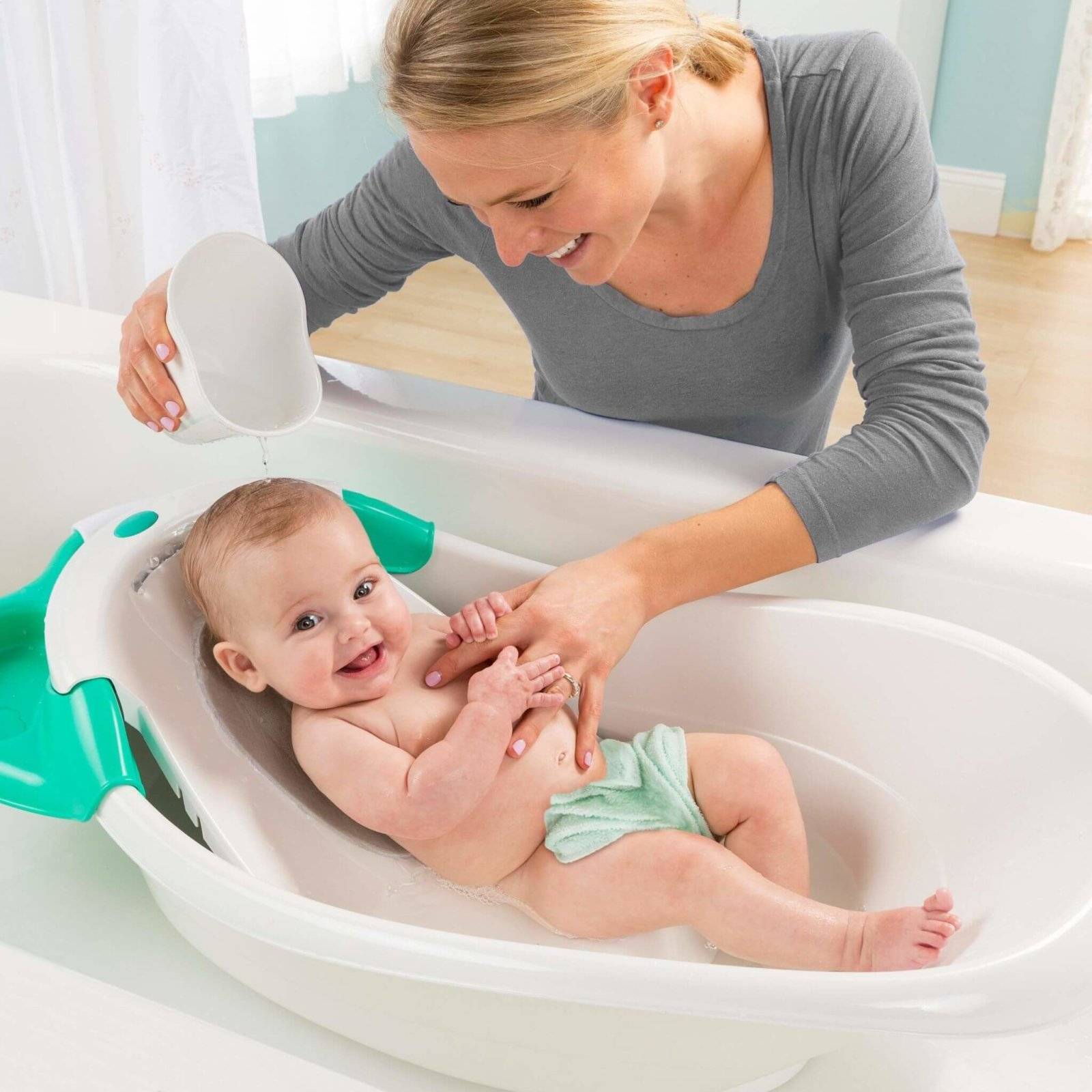 Какую ванночку выбрать для купания новорожденного ребенка: обзор анатомической, складной модели и других вариантов