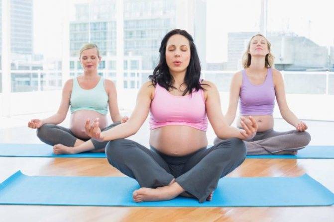 Йога в третьем триместре беременности: разрешённые асаны и техника выполнения