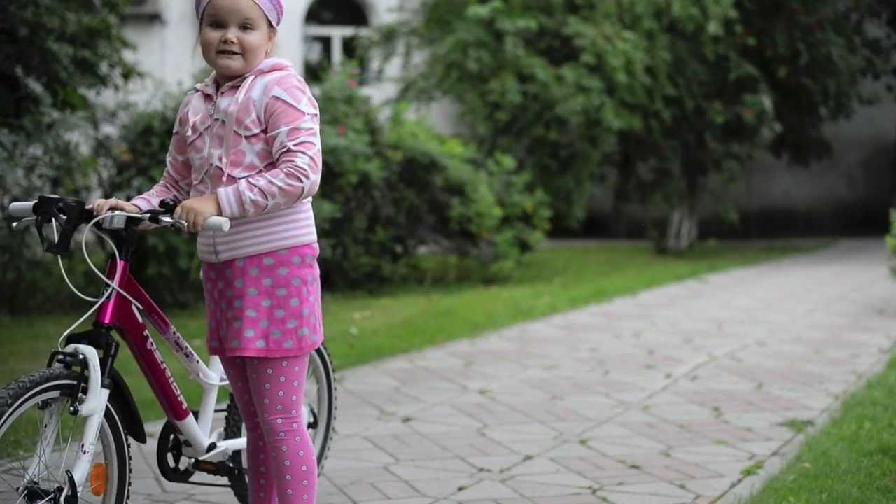Как пошагово научить ребенка кататься на велосипеде, полезные советы