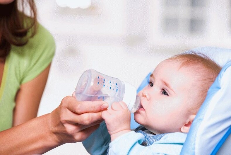 Как приучить ребенка к грудному вскармливанию после бутылочки