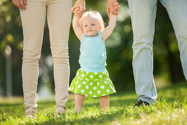 Любящие мамы: первые шаги ребенка – 6 советов родителям