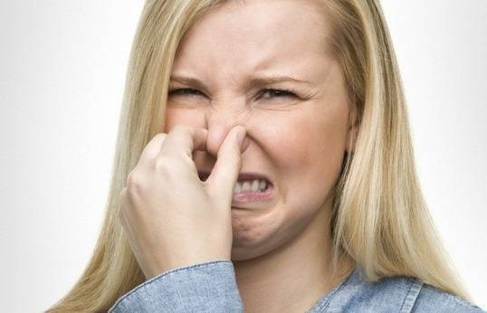 Неприятный запах из носа у ребенка: причины и лечение