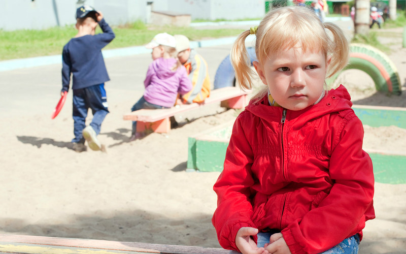 Ребенок плачет в садике: что делать? комаровский: адаптация ребенка в детском саду. советы психолога