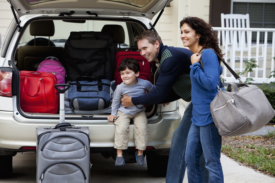 Путешествия с ребенком: все что нужно знать родителям перед поездкой