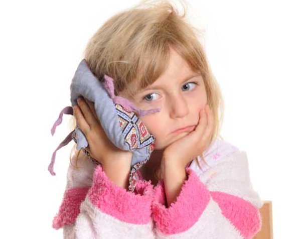 Болит ухо: что делать в домашних условиях? сильно болит ухо у ребенка, у взрослого — первая помощь