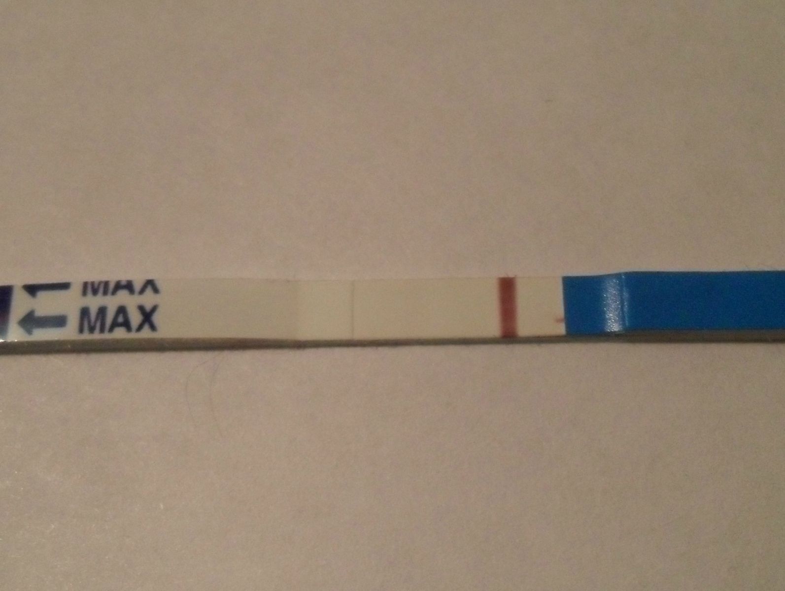 Тест на беременность, если вторая полоска еле видна, что это означает?